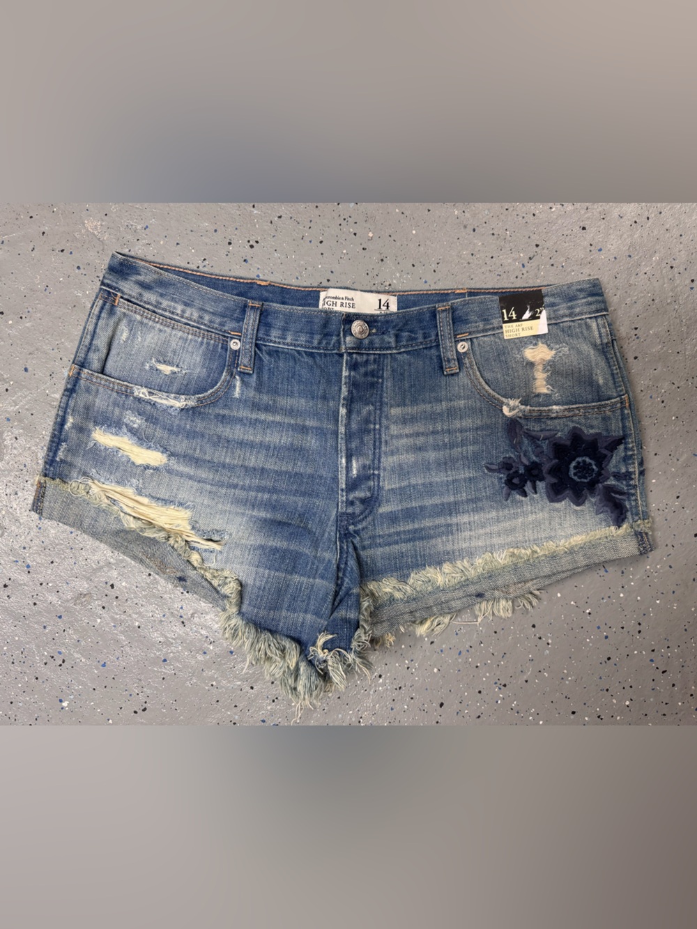 NEW HI RISE SHORTS